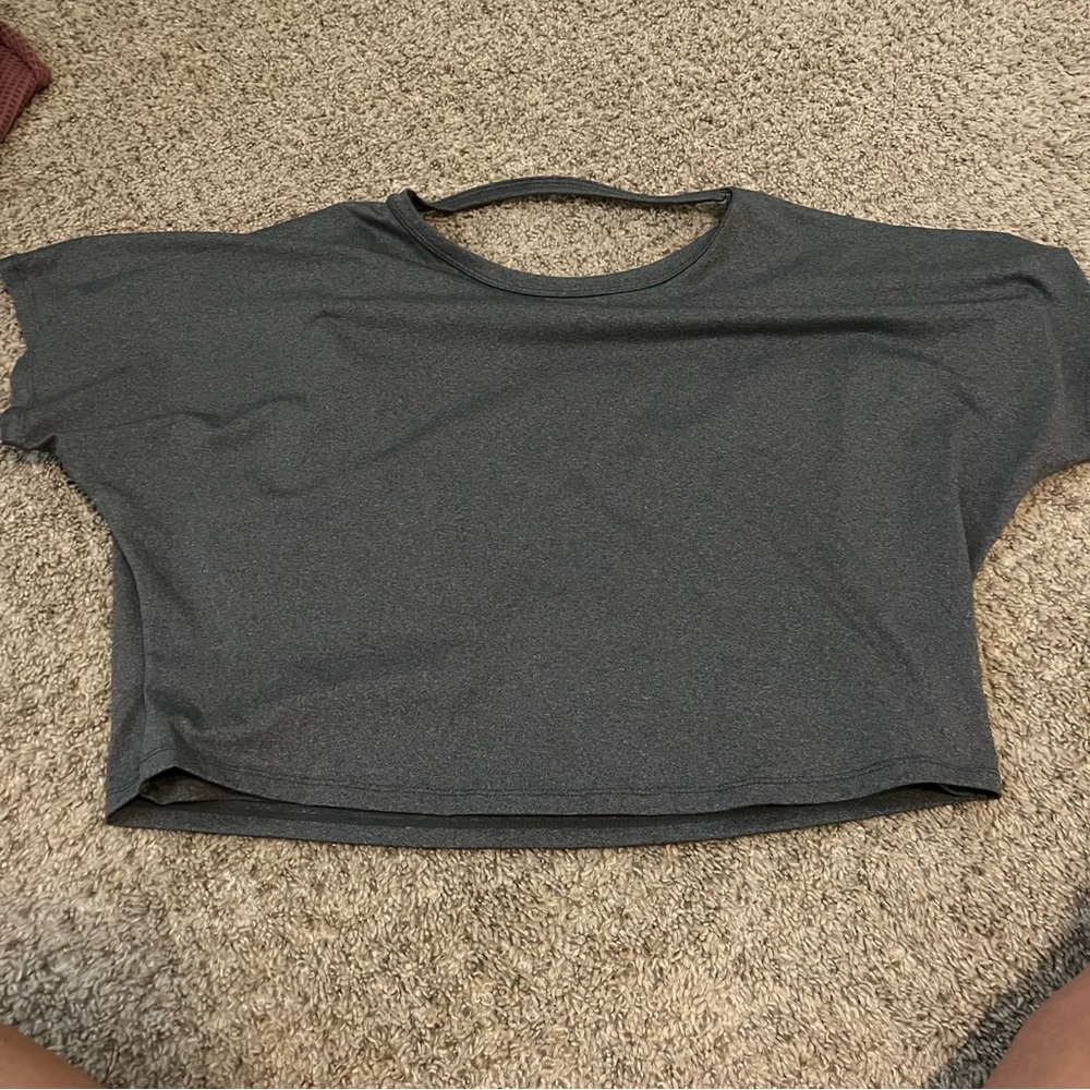ATHLETIC TEE